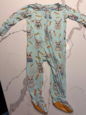 Posh Peanut Bamboo Convertible Footie Pajamas – Bunny Print – 18–24 Months